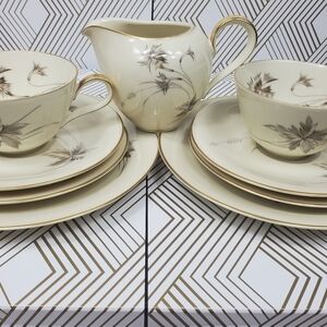 9 Pieces Heinrich Anmut Selb Bavaria Germany Ivory Body Supreme Gold Tea Set.
